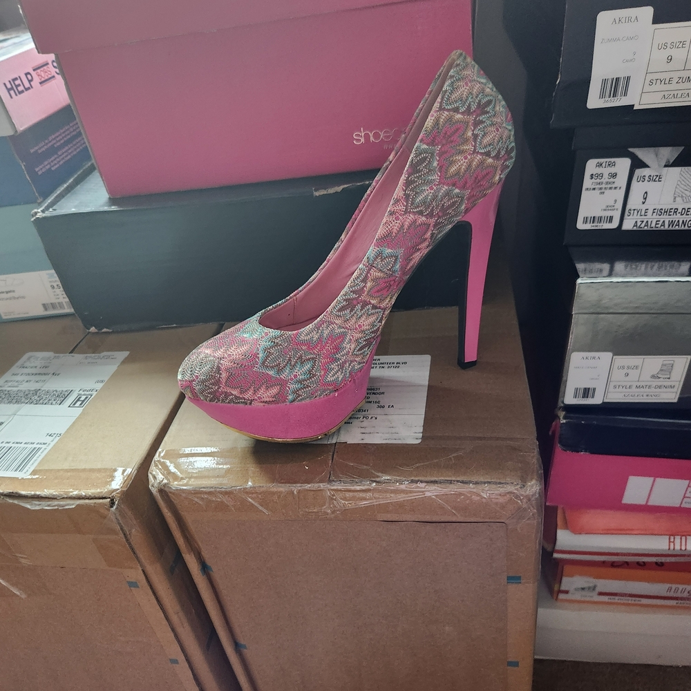 Heels - Picture 11 of 16